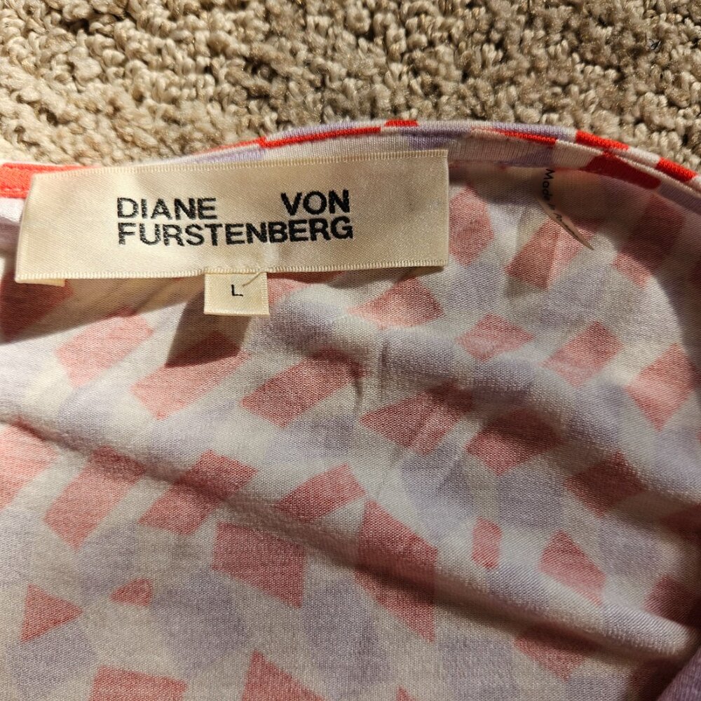 Diane Von Furstenberg (DVF) iconic wrap dress in size large.